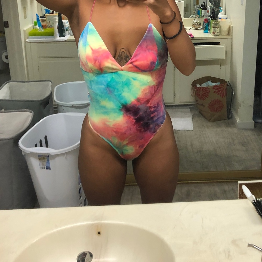 Body suit - Picture 2 of 3